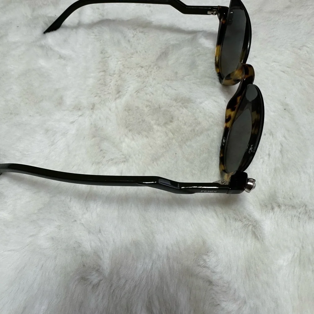 Fendi Tortoise Shell Sunglasses - Picture 6 of 9